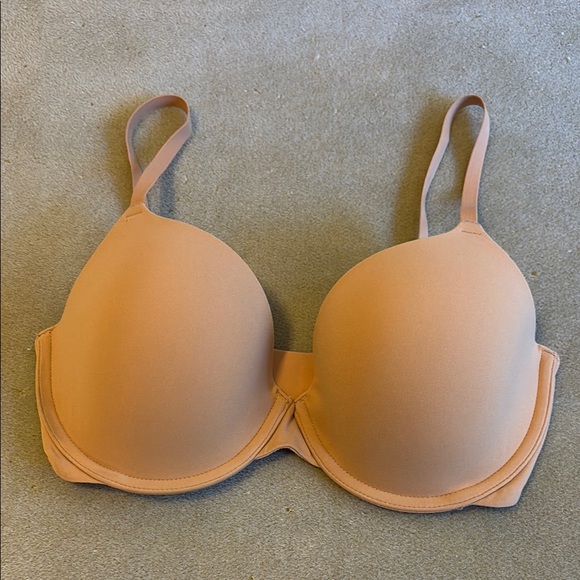 Skims Fits everybody t-shirt Bra 32DD - Picture 5 of 7